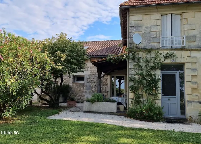 Casa de Férias Logis De Pagnolet *